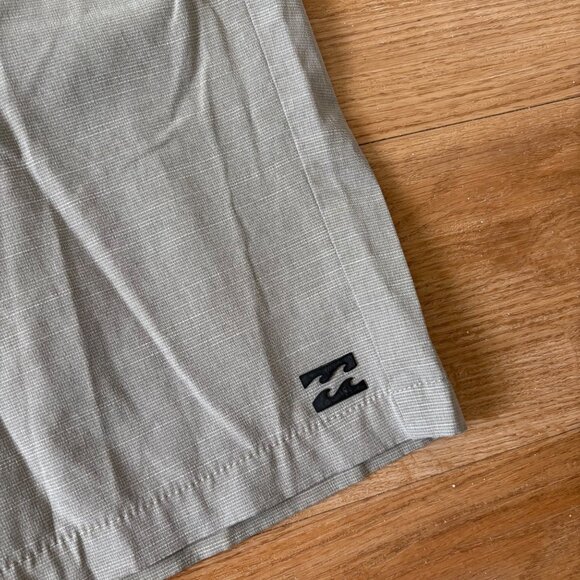 Billabong Submersible Mid Rise Flat Front Hybrid Shorts Tan Heathered Men’s Size - Picture 4 of 9